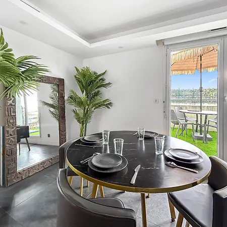 Terrasse Privee, Shower Exterieur, Parking Privee