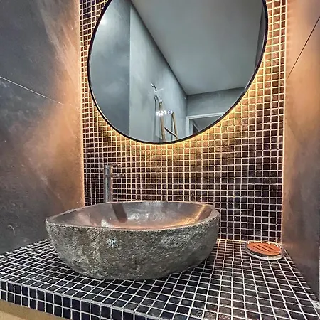 Terrasse Privee, Shower Exterieur, Parking Privee